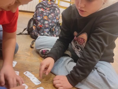 Aj - Weather And School Supplies - skupinová práce