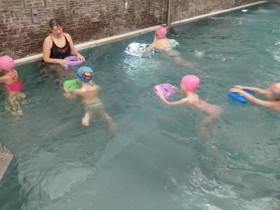 První hodina plavání