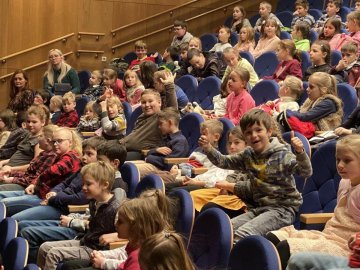 Žáci odloučeného pracoviště Jubilejní park na divadelním představení v Brně