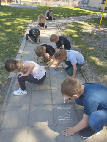 Výtvarka na školním dvoře