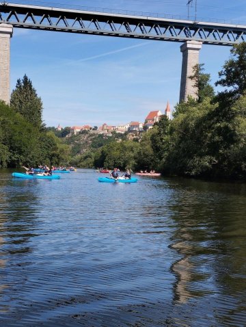 Špunti na vodě