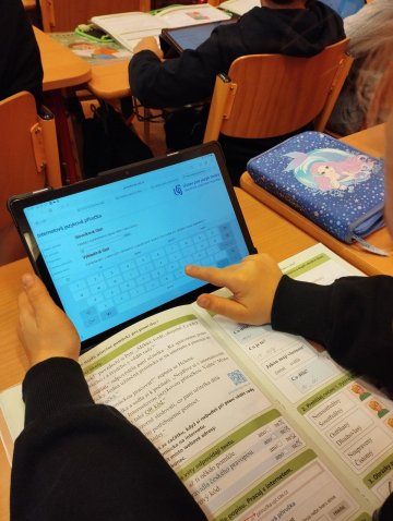 Tablety ve 2.A opět v akci