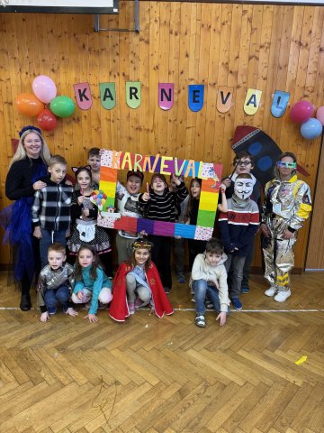Knihovna a karneval