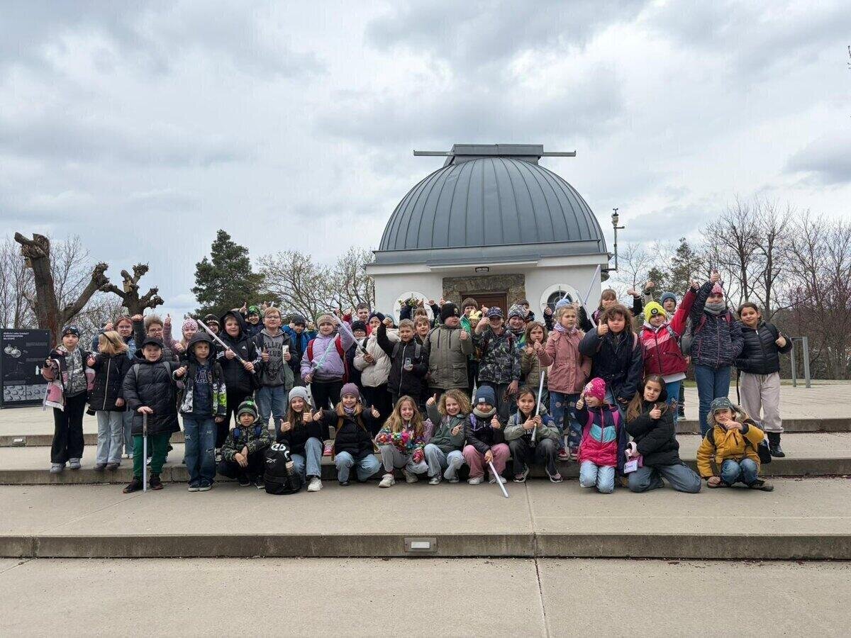Třetí ročníky v planetáriu v Brně