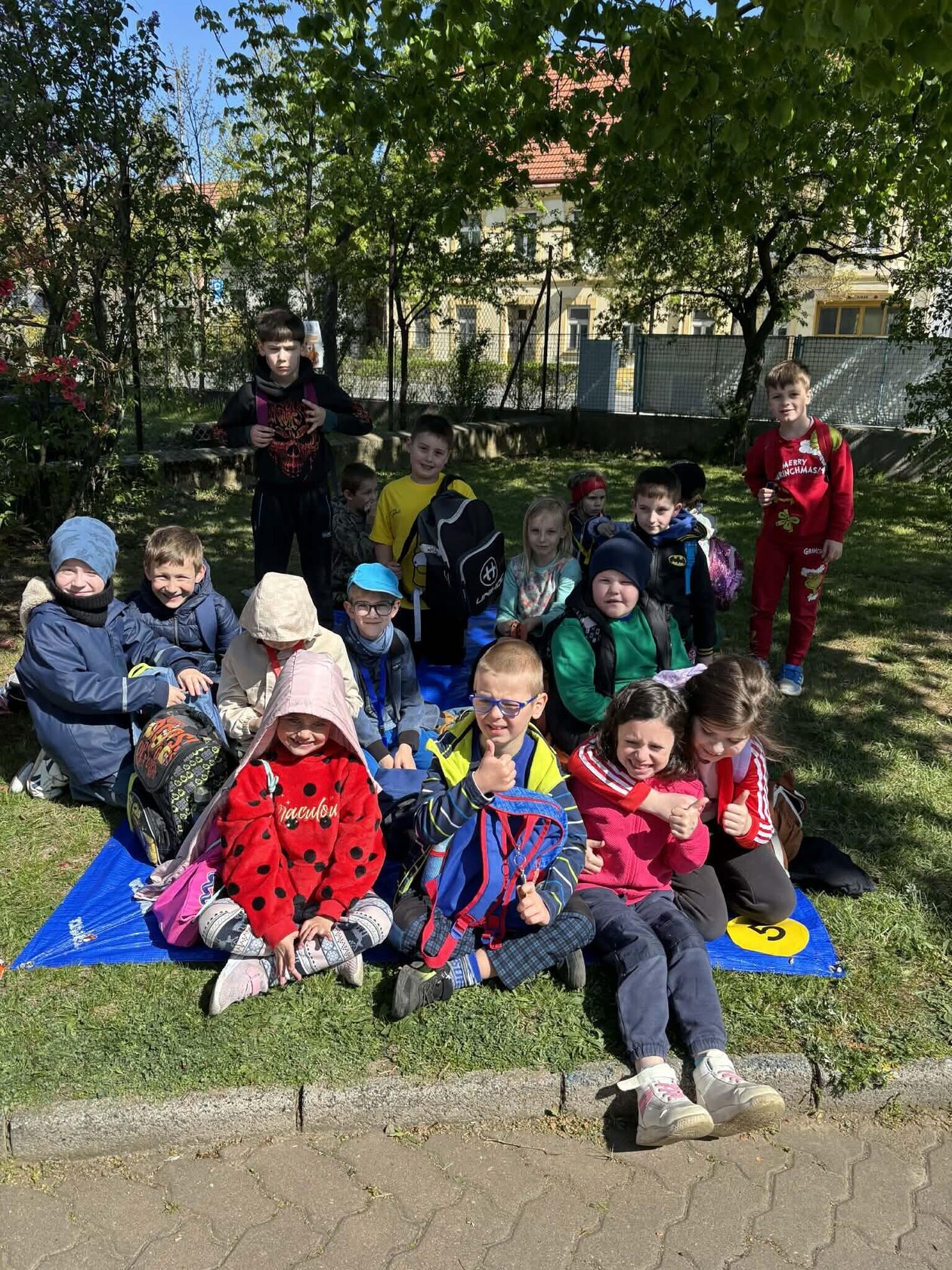 Den Země - Okřídlení superhrdinové