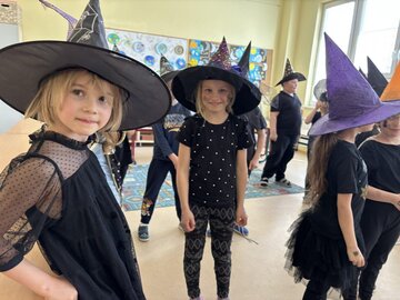 Hej, hej strašidla.