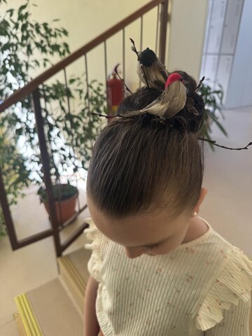 Nevíme, kde nám hlava stojí