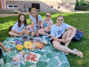 Picknick in der Schule.